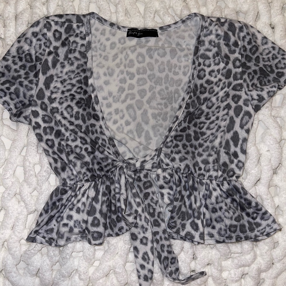 Grey/White Cheetah Print Deep V-Neck Tie Shirt
